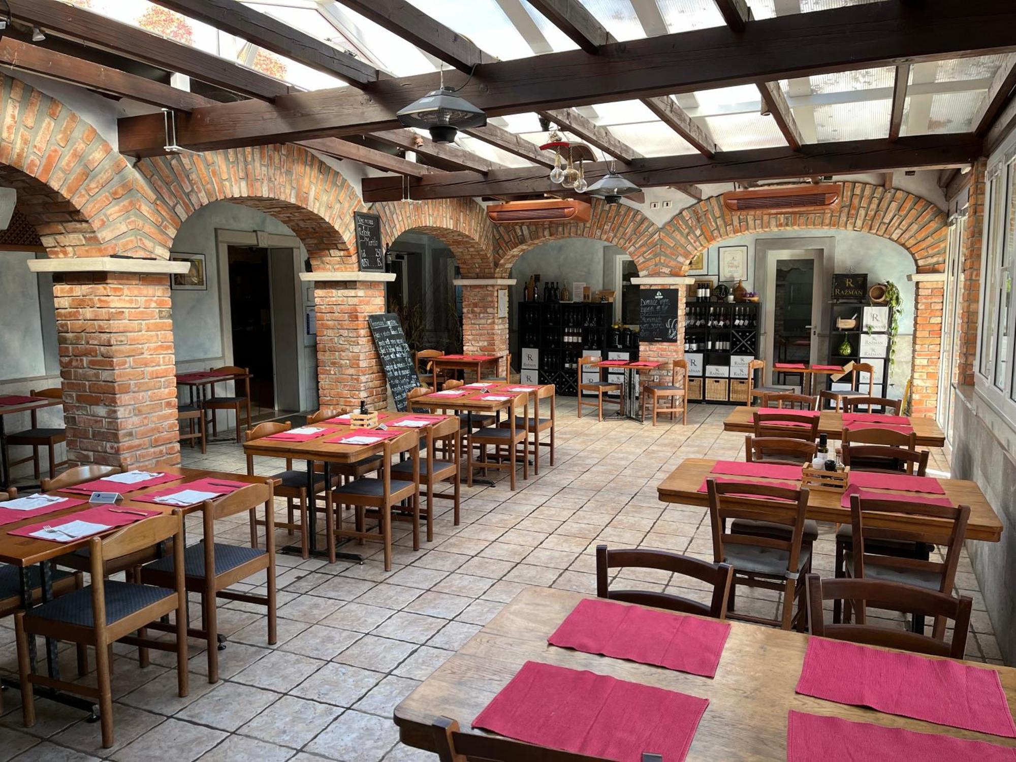 Razman Wine Rooms Gračišče Exterior foto